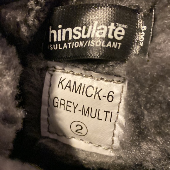 Girl’s sz. 2 Dream Pairs winter boots, some wear - Picture 5 of 7